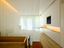 The Opposite House - Studio 45 Bath to Bedroom 