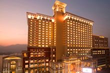Sofitel Macau At Ponte 16 - Exterior outlook (night time)