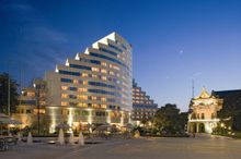 Sofitel Xian on Renmin Square - facade