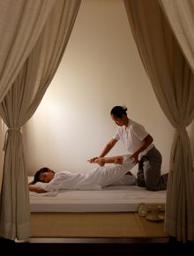 Metropolitan Bangkok has a substantial 1200 sq metre COMO Shambhala Urban Escape designed for   guests seeking greater health th