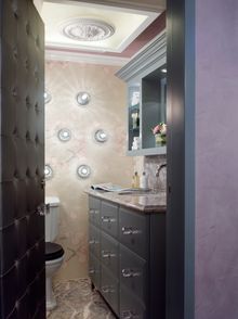 The Langham Club Washroom