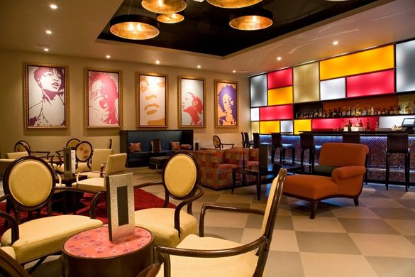 Piano Bar