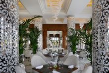 Under the culinary guidance of Michelin-star chef Yannick All�no, One&Only The Palm�s restaurants, ZEST, STAY by Yannick All�no 