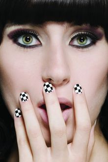 MiraSpa MINX Nails