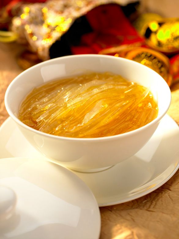 Braised shark’s fin with crab meat and crab roe