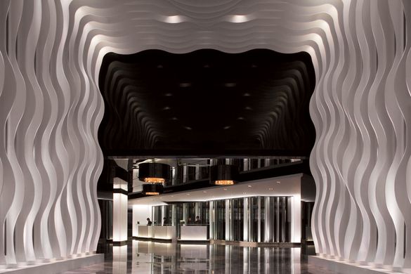 The Colin Cowie�-designed fin wall feature in The Mira Hong Kong lobby