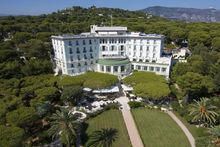 Grand-Hôtel du Cap-Ferrat houses 73 rooms and suites, including 8 sea-view suites and is set in 18 acres of lushly landscaped ga