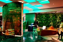  上海外滩英迪格酒店大堂设计细节