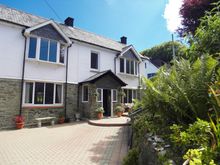 Bro Tref House Exterior