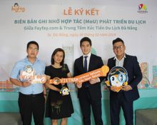 2- Kelvin Wu (2nd from right), Co-founder of Fayfay.com and Huynh Thi Huong Lan (2nd from left), the Deputy Director of the Da Nang Tourism