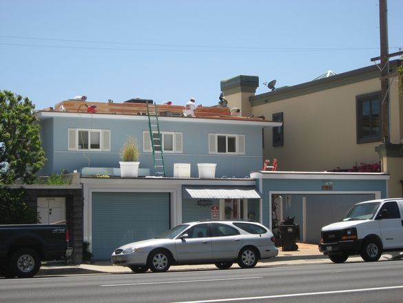 Leonardo Di Caprio\'s Malibu Beach home is one of the most requested homes on the Malibu Movie Stars\' Homes Tour.
