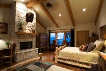 Wildcatter Cabin Suite