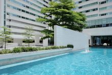 Metropolitan Bangkok's pool