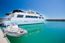 Descarada2 - exterior and tender