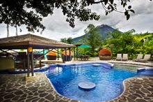 Pool and hot tub at Nayara Hotel, Spa & Gardens