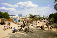 Berlin: Oststrand (Bild: Bernd Schöneberger)