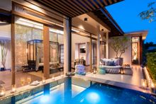 Jacuzzi Pool Suite