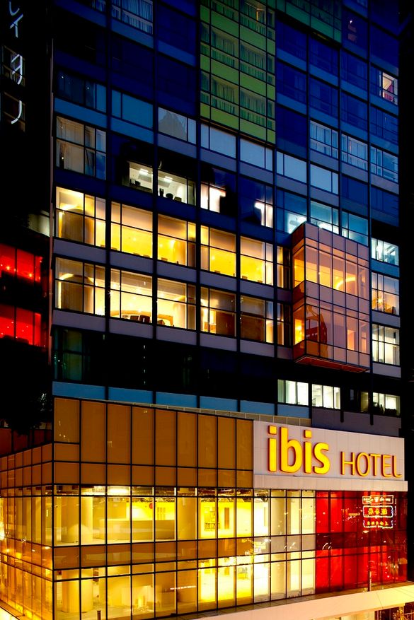 Ibis HK Central - exterior night shot