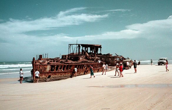 Wreck of the cruise ship Maheno on K'gari\\\\\