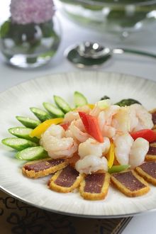 Yan Toh Heen- Wok-fried Prawns with Porcini & Asparagus