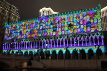 A spectacular 3D light and sound show, The Magical Masks of Venezia, creates a dazzling effect on the façade of The Venetian Mac