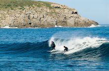 Surfing, Fleurieu Peninsula, South Australia (c)SATC