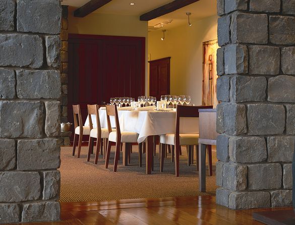 Spicers Peak lodge dining room