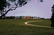 Spicers Peak Lodge - Lights at dusk