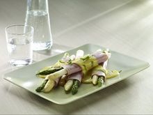 Asparagus dish - (c) Hampp Verlag