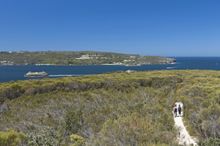 Walkers at Dobroyd Head, on Spit to Manly walk, Sydney Harbour National Park