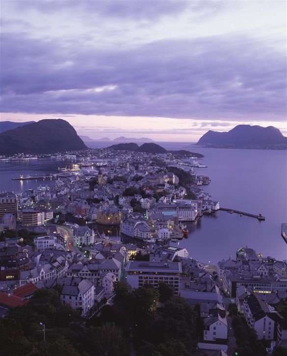 Midnight Sun In Ålesund