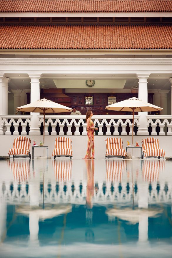 Raffles Singapore\'s Swimming Pool