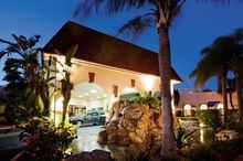 Maingate Lakeside Resort