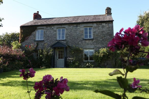 Aikbank Farmhouse