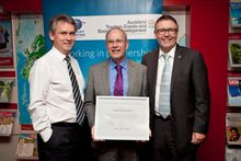 Flight Centre Executive Global Marketing Manager Colin Bowman, with Mayor of Auckland Len Brown and Chief Executive, ATEED, Bret