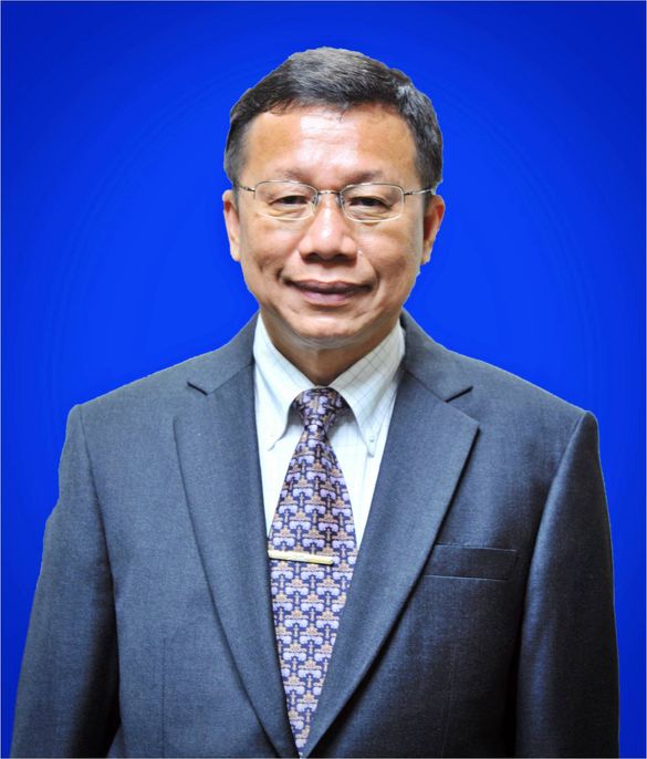 Thailand's Minister of Tourism and Sports, Somsak Pureesrisak delivering the conference's opening address. 
