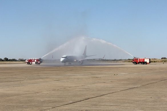 Kenya Airways celebrates the launch of the new Livingstone route in Zambia   