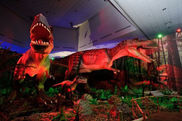 Hear T. rex roar at Dinosaurs Live at The Venetian, an interactive and family-friendly exhibition at The Venetian Macao’s CotaiE