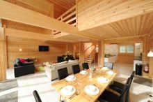  Located in the serene Somerset hamlet of Mill Cross, Flycatchers Lodge, a stunning luxury eco-lodge, set at the foot of the stu