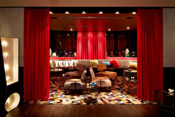 Gilt Lounge @ QT Sydney