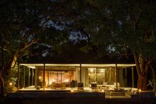 Aardvark Safaris, Chinzombo Camp, Bedroom