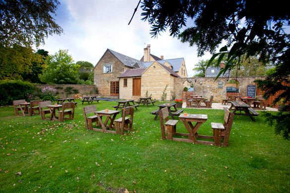 The Ebrington Arms\' Beer Garden