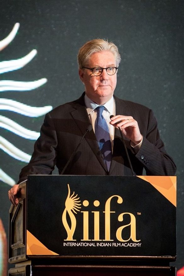 Edward Tracy, President and Chief Executive Officer of Sands China Ltd., addresses the audience at the IIFA Awards press confere