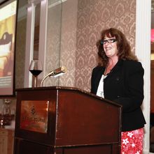 Cindy Brewster (Kimpton Hotels & Restaurants) speaks at the USA TravelMedia.ie Summer Networking Event.