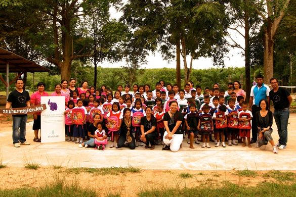 Management and Staff of Hansar Samui and the Surrathani School Teachers and Pupils