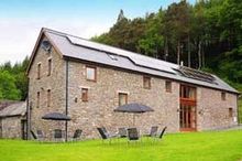 Very Cool Barn Conversion A Mile From The Race