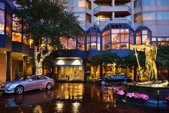Windsor Court Hotel Exterior