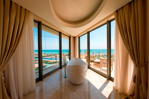 The Maxx Royal - Royal Suite View