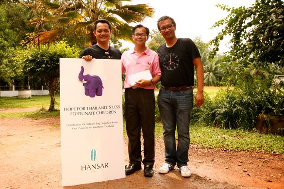 From left to right, Mr Urip N. Weidodo , Hotel Manager Hansar Samui; Mr Phonphol Phutikunbovorn from, Special Primary Education,
