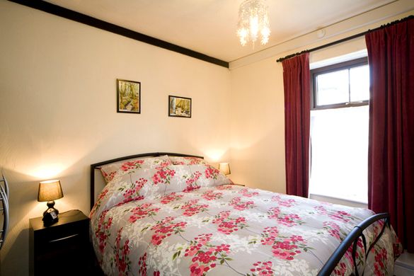 5 Riverside Court Bedroom